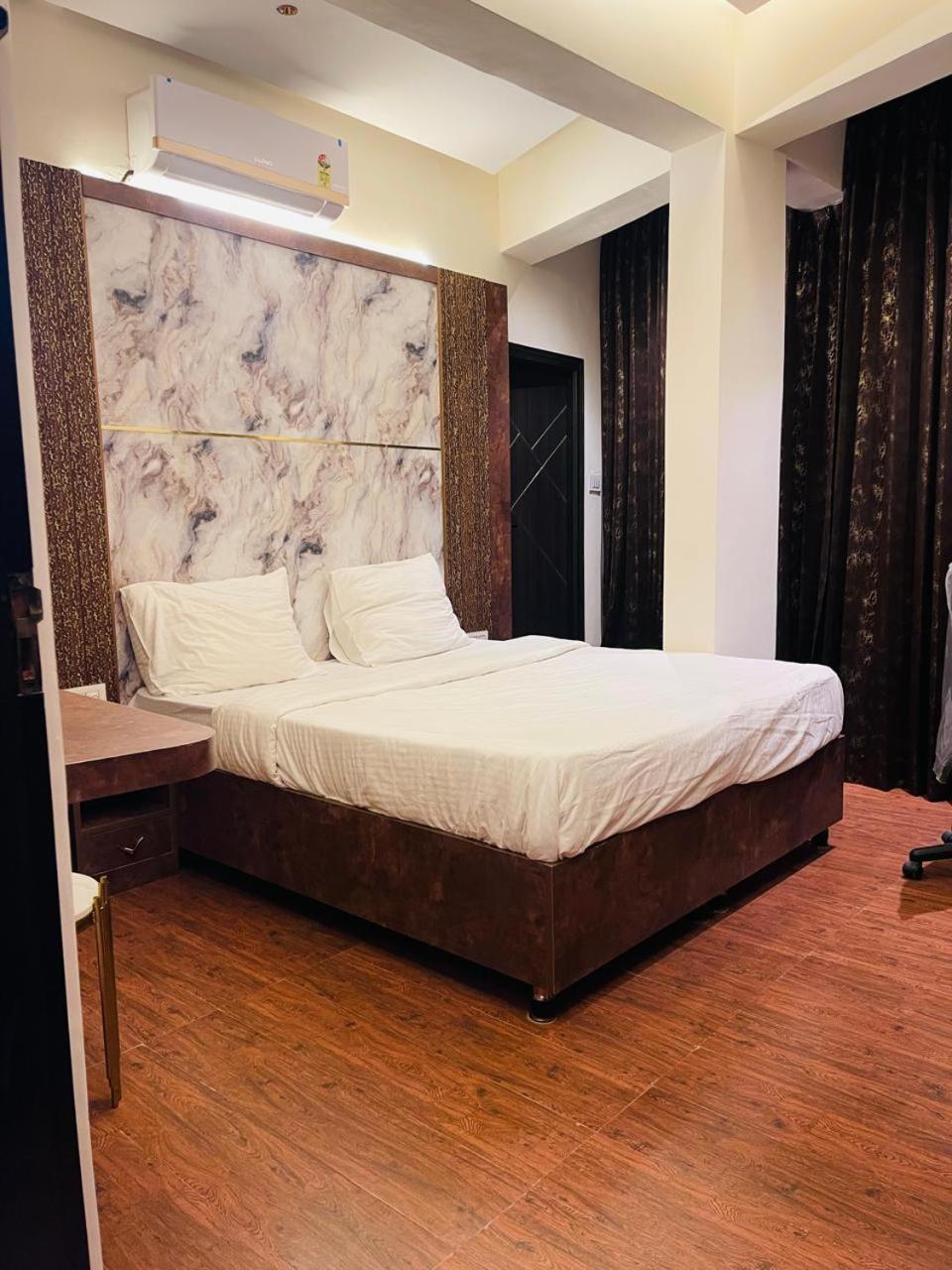The Taaj Inn Bangalore Luaran gambar